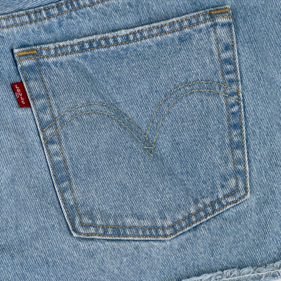 Levi's Premium 501 Light Wash Denim Retro Shorts Women's Size 30 Y2K 100% Cotton - Picture 11 of 11